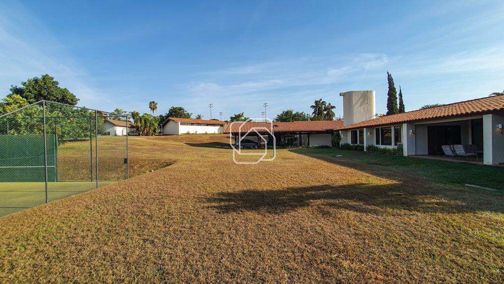 Casa de Condomínio à venda em Indaiatuba - SP - Lagos de Shanadu: Quintal gramado