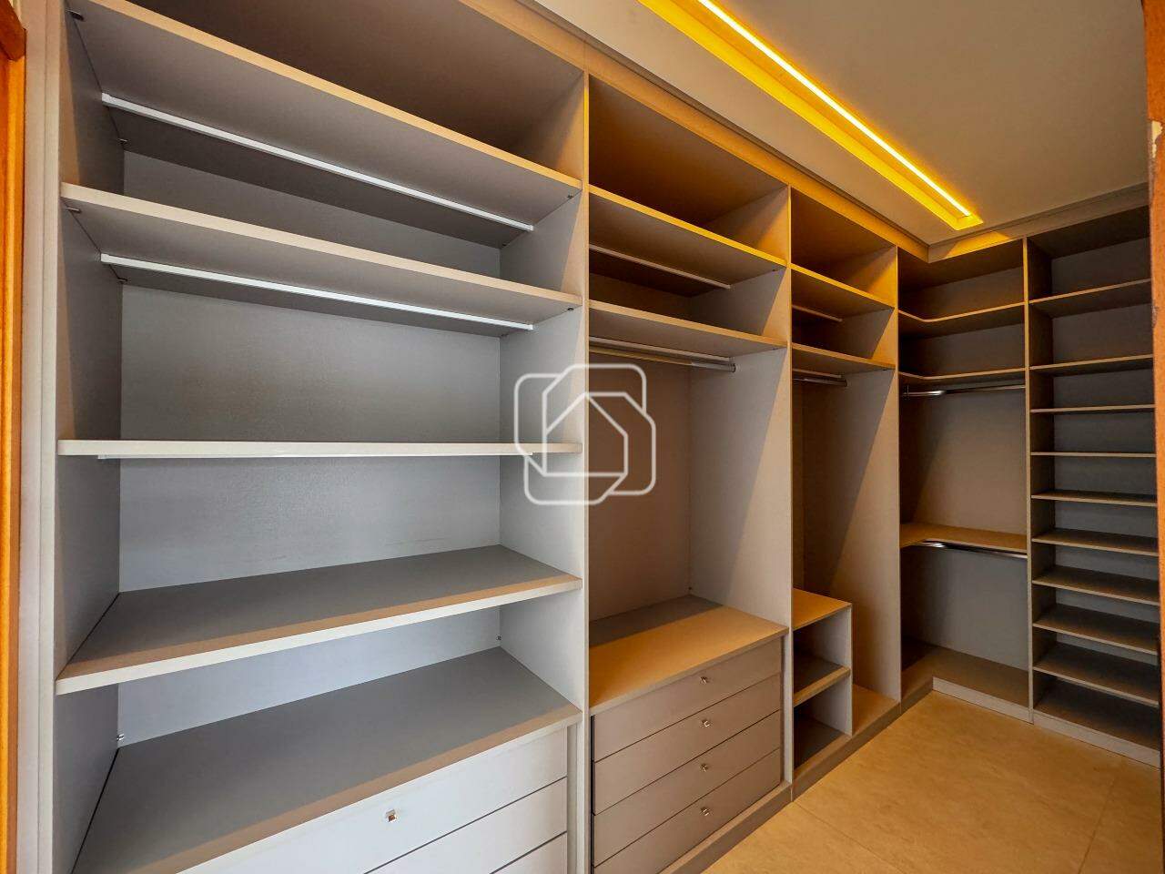 Casa de Condomínio à venda em Itu - SP - Condomínio Xapada Parque Ytu: Closet