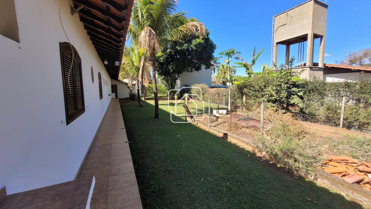 Casa de Condomínio para aluguel em Indaiatuba - SP - Vale das Laranjeiras: Área externa