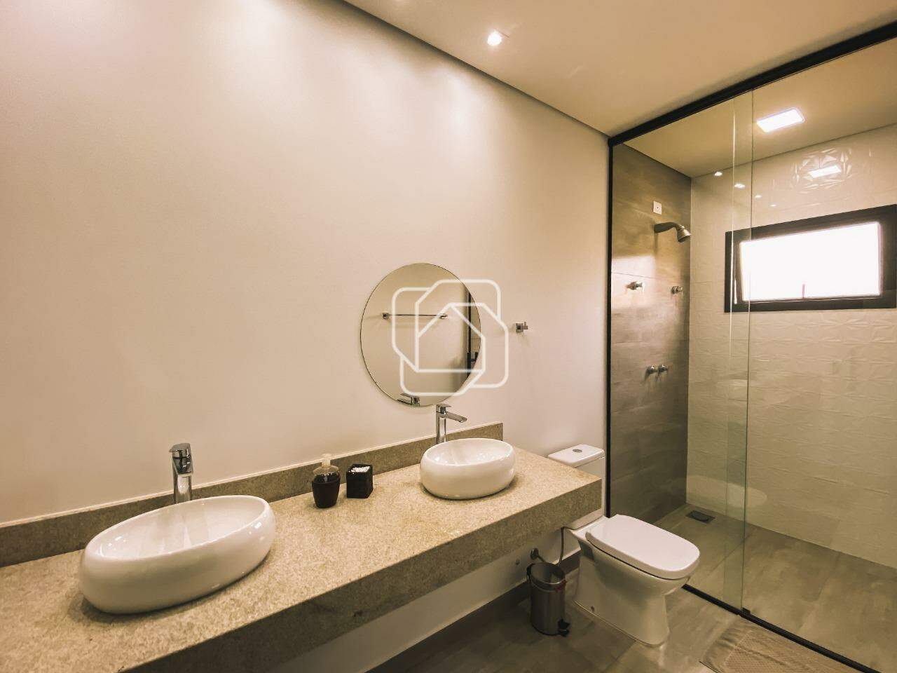 Casa de Condomínio à venda em Itu - SP - Residencial Saint Paul: Banheiro