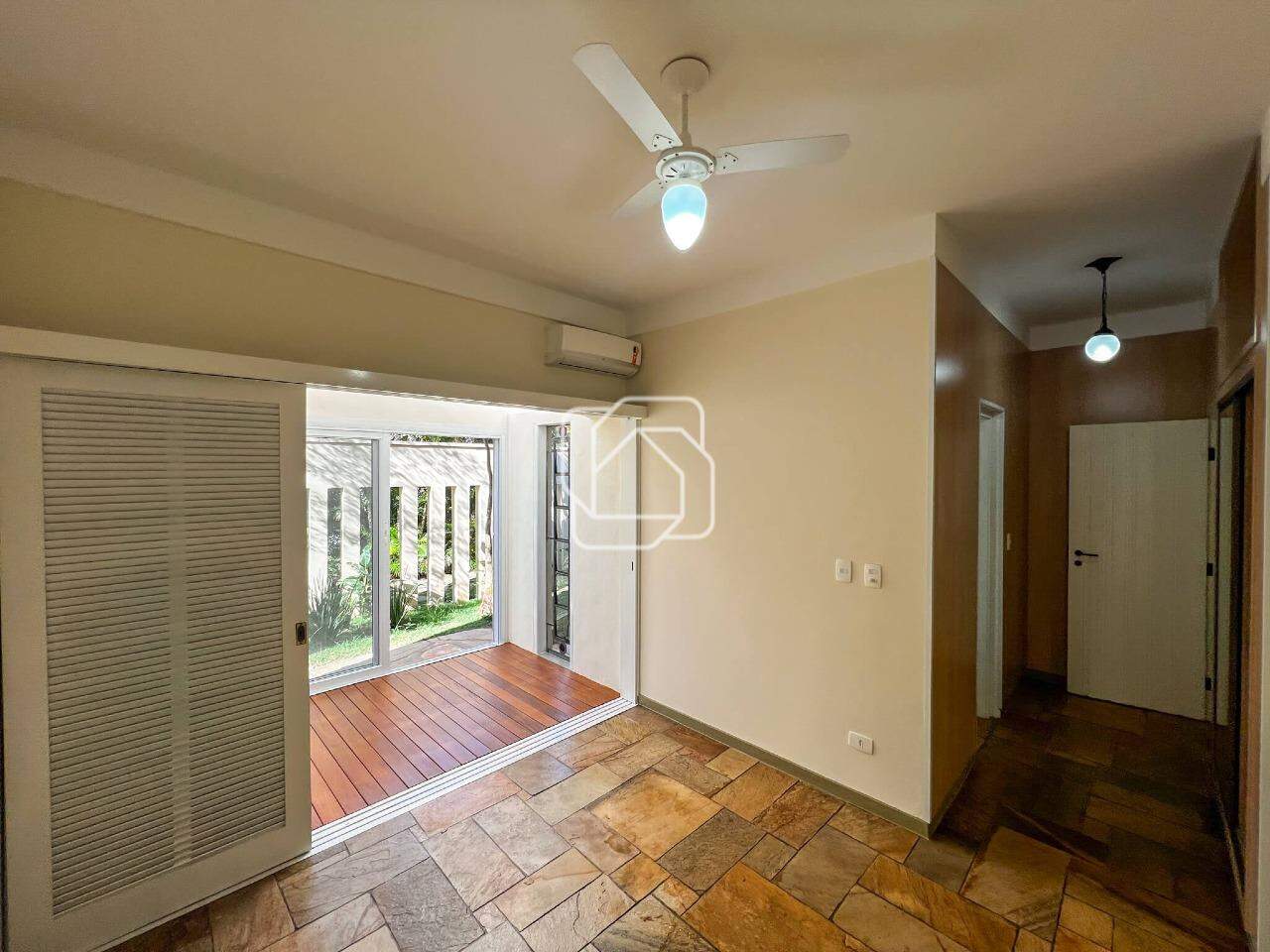 Casa de Condomínio à venda em Itu - SP - Condomínio Terras de São José: Quarto