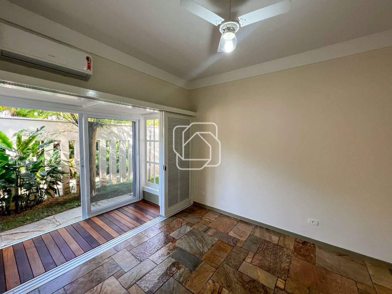 Casa de Condomínio à venda em Itu - SP - Condomínio Terras de São José: Quarto