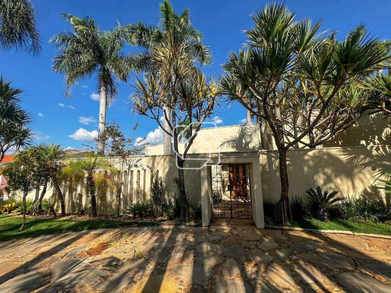 Casa de Condomínio à venda em Itu - SP - Condomínio Terras de São José: Fachada