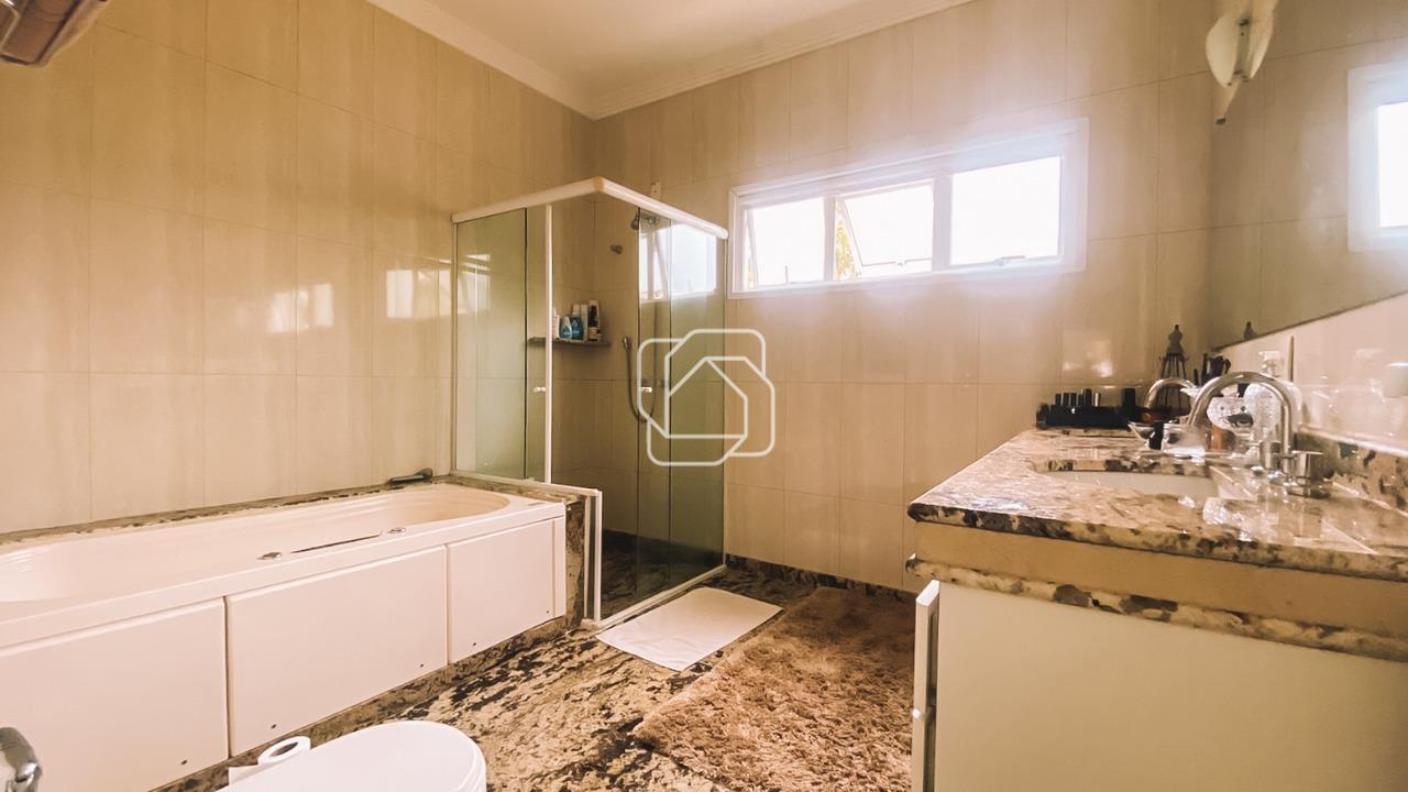 Casa de Condomínio à venda em Salto - SP - Terras de Mont Serrat: Banheiro, banheira