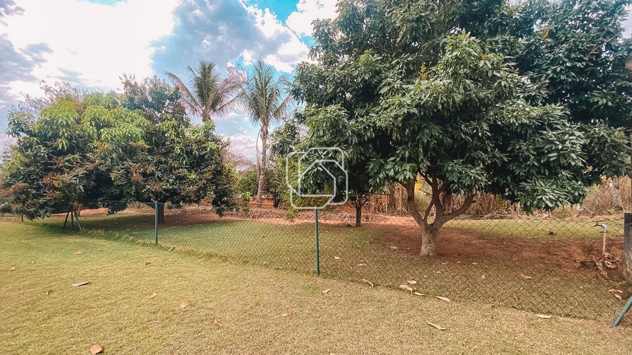 Casa de Condomínio à venda em Salto - SP - Terras de Mont Serrat: Quintal, gramado
