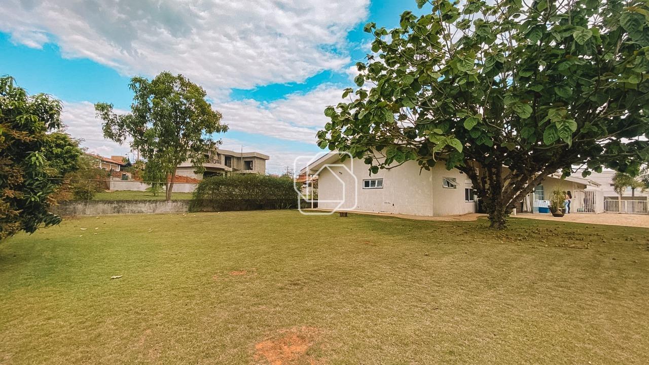 Casa de Condomínio à venda em Salto - SP - Terras de Mont Serrat: Quintal, gramado