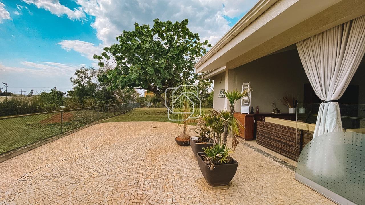 Casa de Condomínio à venda em Salto - SP - Terras de Mont Serrat: Espaço gourmet, quintal