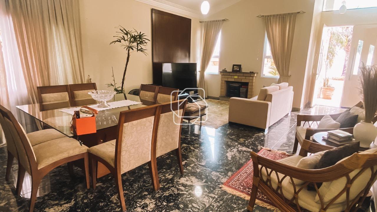 Casa de Condomínio à venda em Salto - SP - Terras de Mont Serrat: Salas integradas