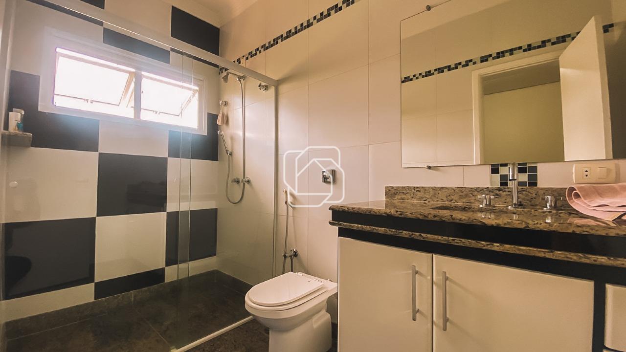 Casa de Condomínio à venda em Salto - SP - Terras de Mont Serrat: Banheiro