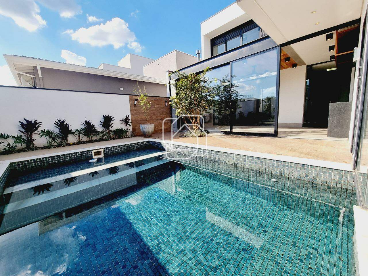 Casa de Condomínio para aluguel em Indaiatuba - SP - Residencial Duas Marias: Área da piscina