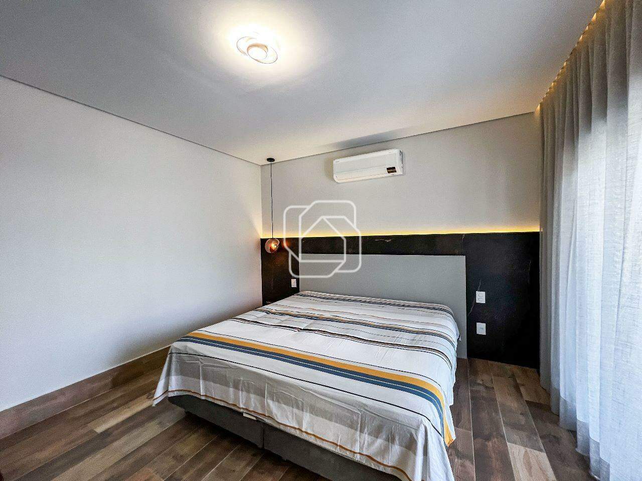 Casa de Condomínio à venda em Indaiatuba - SP - Residencial Duas Marias: Suíte