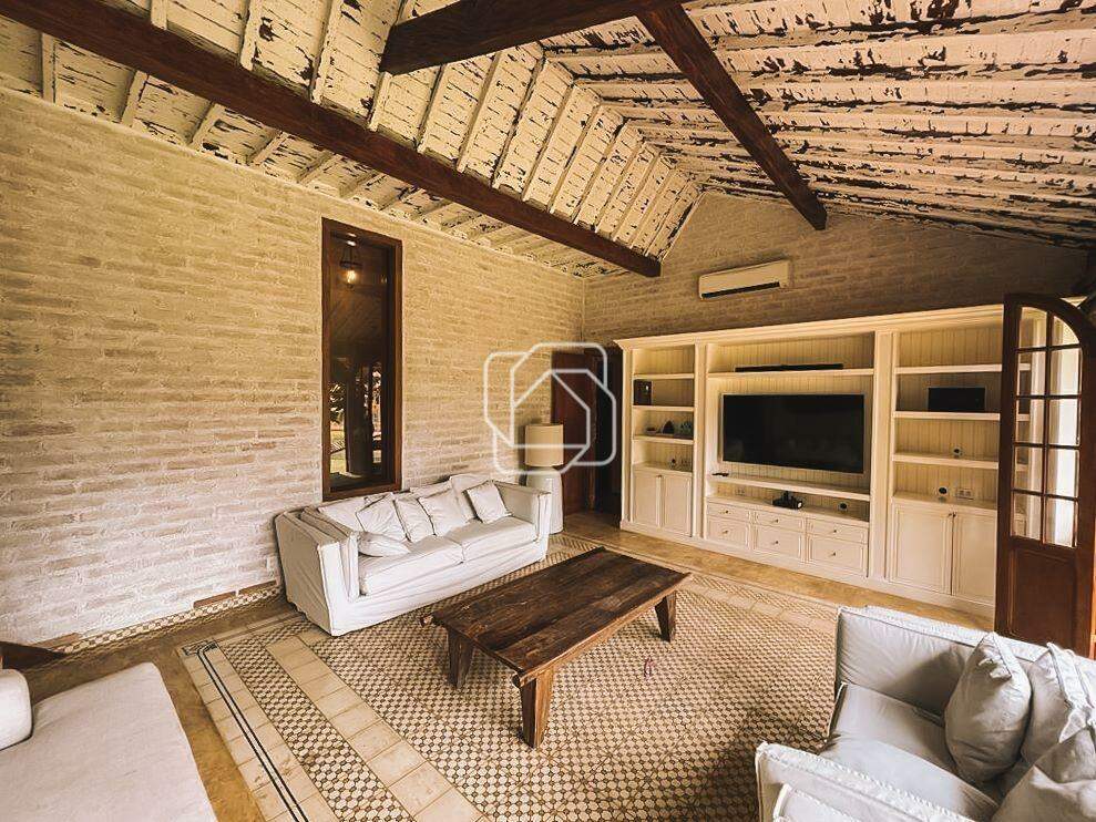 Casa de Condomínio à venda em Itu - SP - Condomínio Terras de São José: Sala de estar, casa de hóspedes