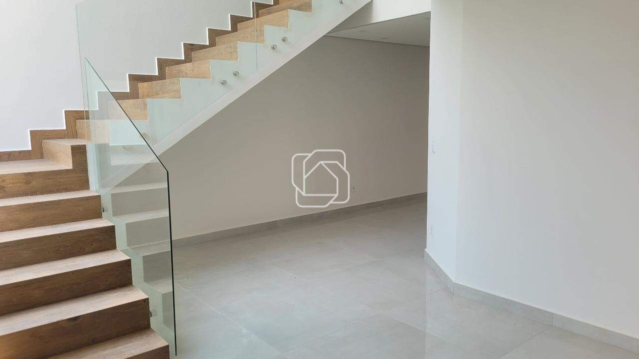 Casa de Condomínio para aluguel em Indaiatuba - SP - Jardim Residencial Alto de Itaici: Sala de estar