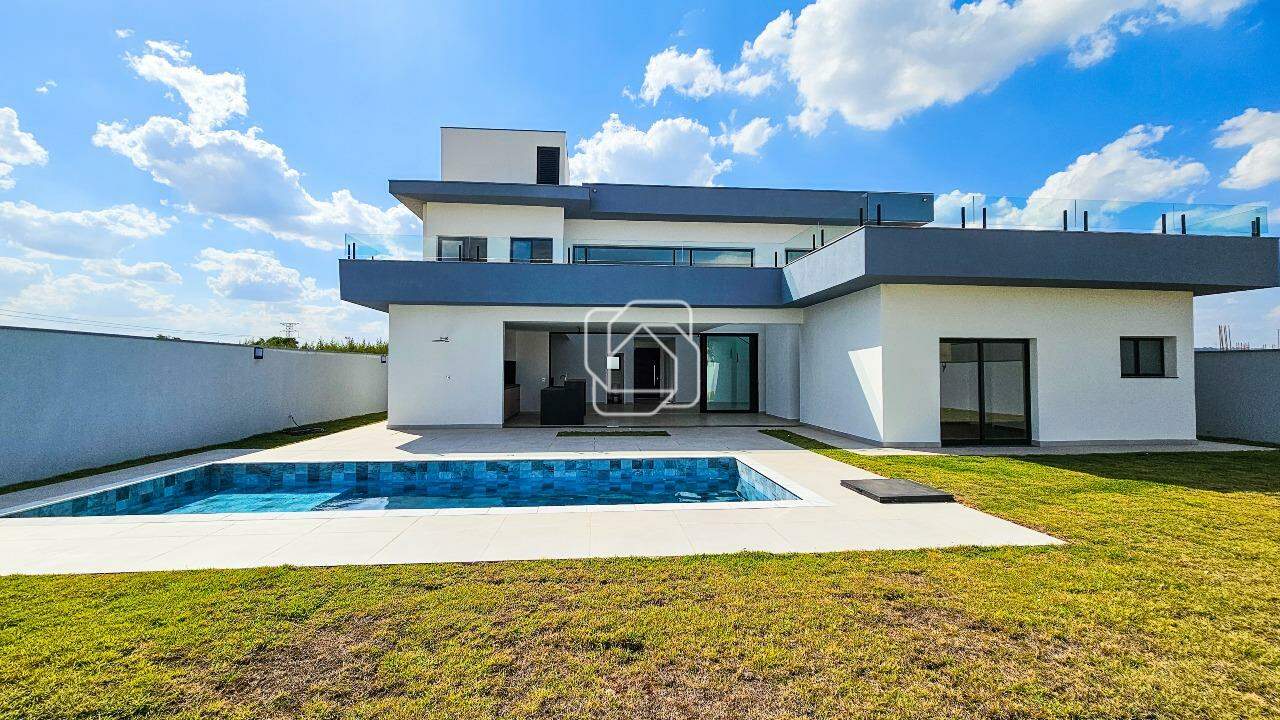 Casa de Condomínio à venda em Itu - SP - Residencial Parque Campos de Santo Antônio II: Amplo quintal