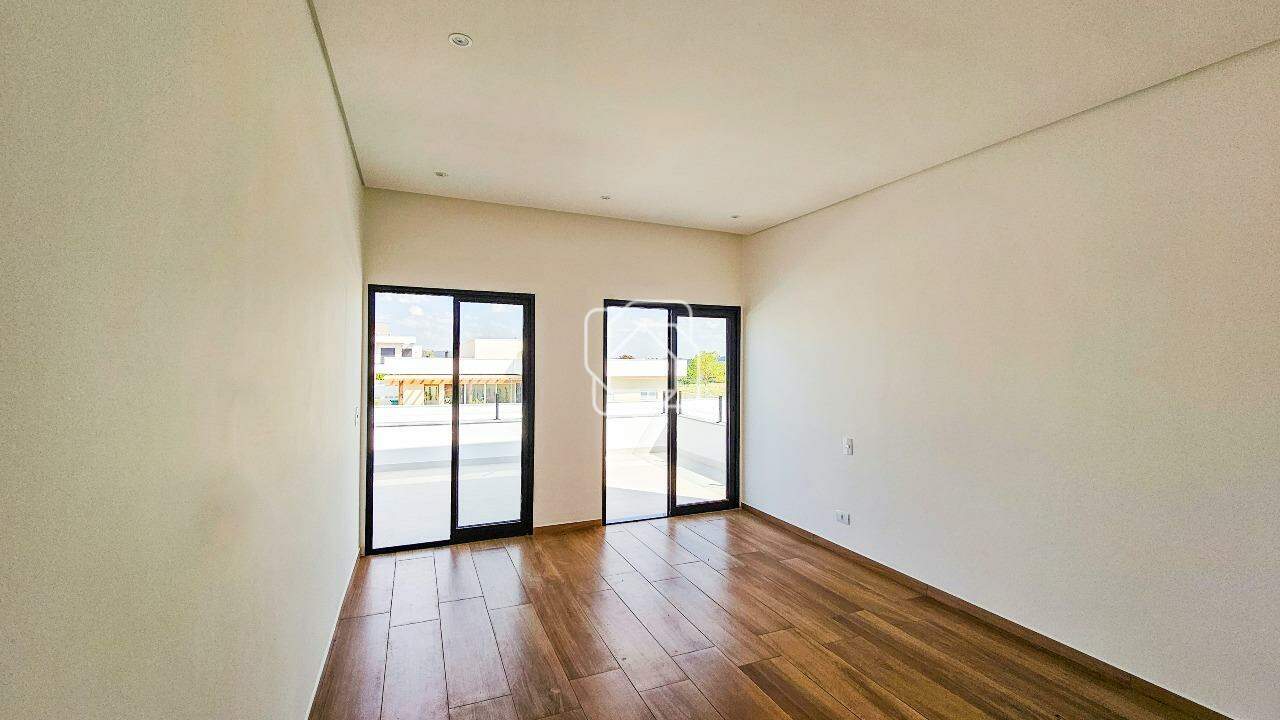 Casa de Condomínio à venda em Itu - SP - Residencial Parque Campos de Santo Antônio II: Suíte master no piso superior