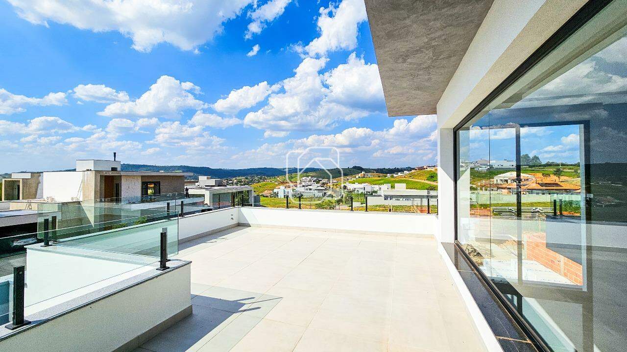 Casa de Condomínio à venda em Itu - SP - Residencial Parque Campos de Santo Antônio II: Varanda com vista para a Serra do Japi