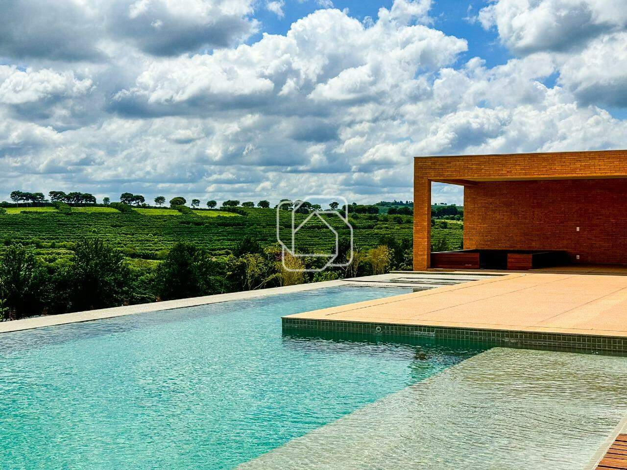 Casa de Condomínio à venda em Bragança Paulista - SP - Quinta da Baroneza: Piscina e vista