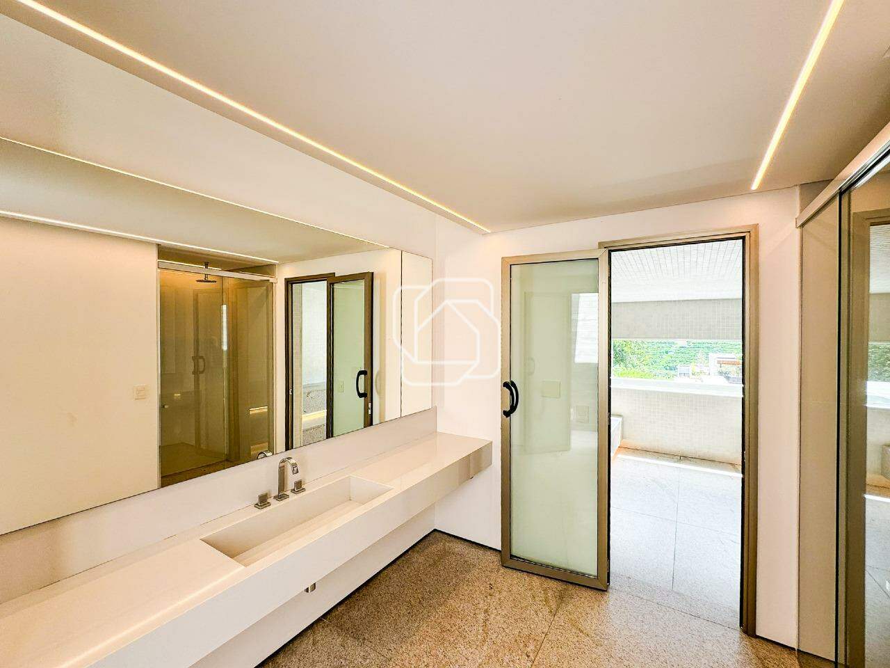 Casa de Condomínio à venda em Bragança Paulista - SP - Quinta da Baroneza: Banheiro