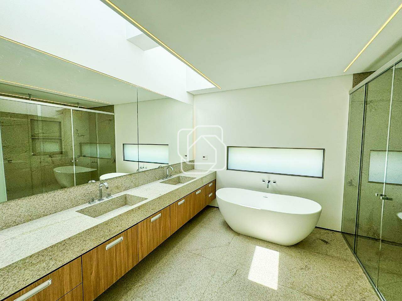 Casa de Condomínio à venda em Bragança Paulista - SP - Quinta da Baroneza: Banheiro