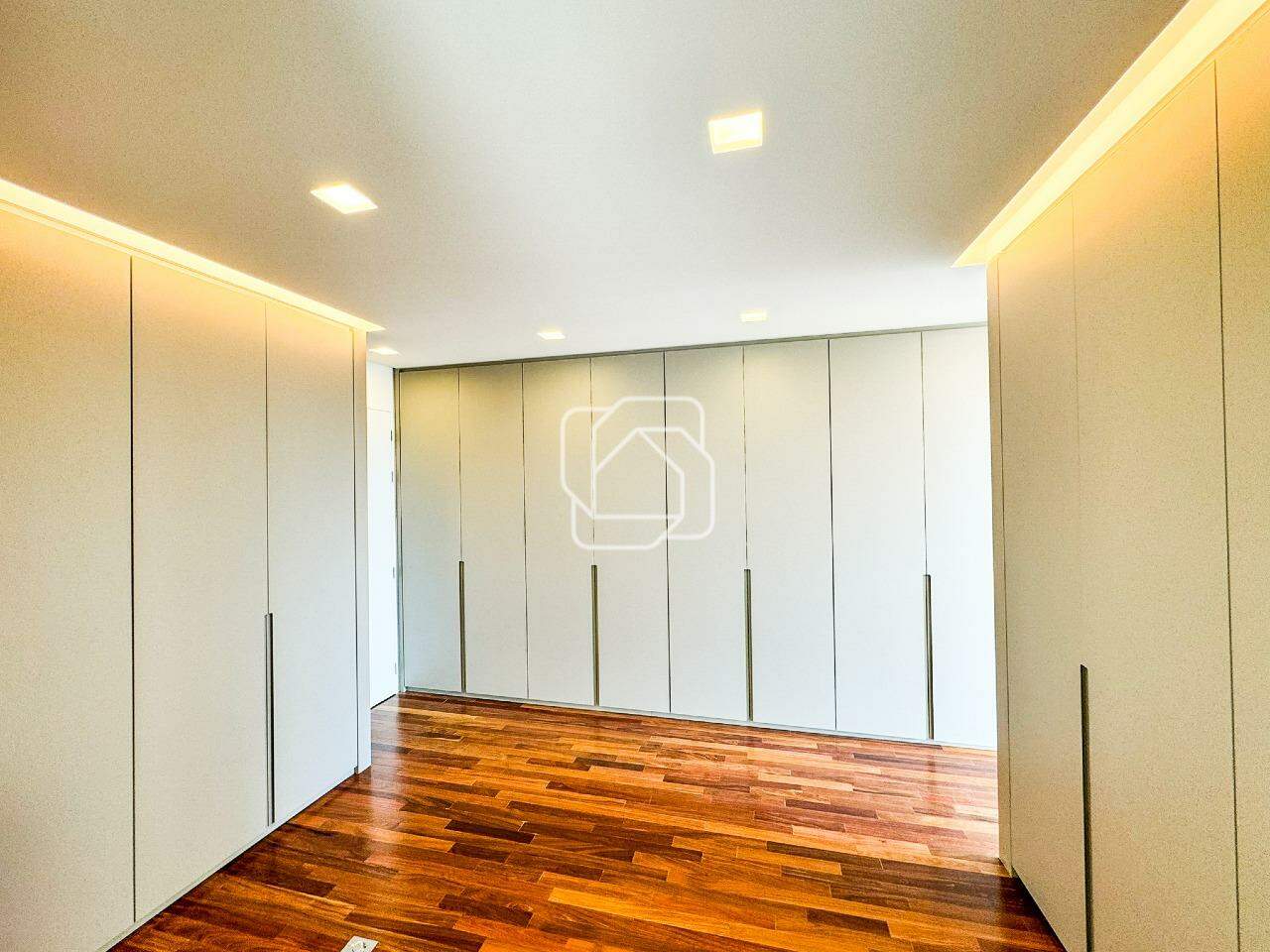 Casa de Condomínio à venda em Bragança Paulista - SP - Quinta da Baroneza: Closet