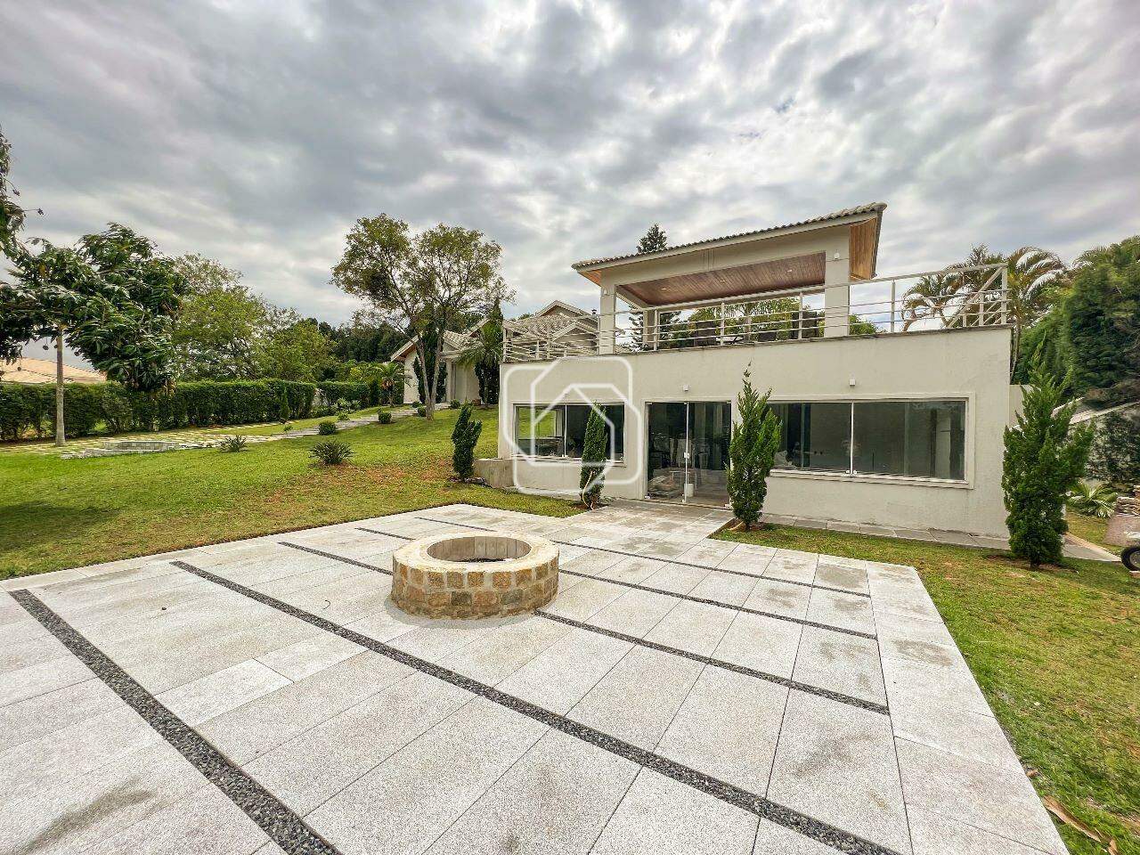 Casa de Condomínio à venda em Itu - SP - Condomínio City Castelo: Fire pit, quintal gramado