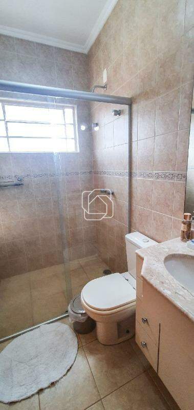 Casa de Condomínio à venda em Indaiatuba - SP - Vale das Laranjeiras: Banheiro