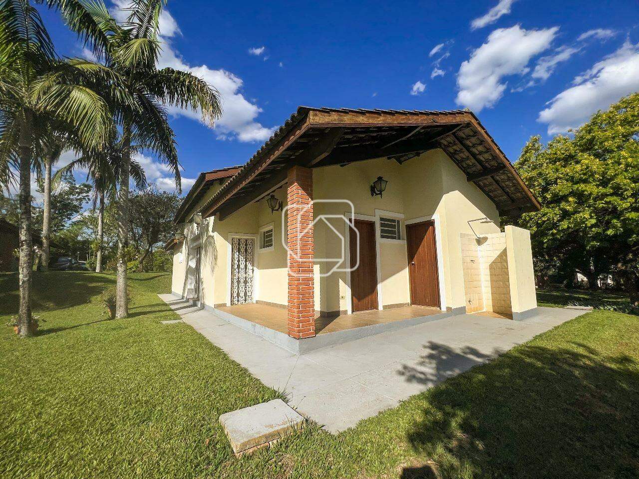 Casa de Condomínio à venda em Itu - SP - Condomínio City Castelo: Vista lateral do espaço gourmet/churrasqueira