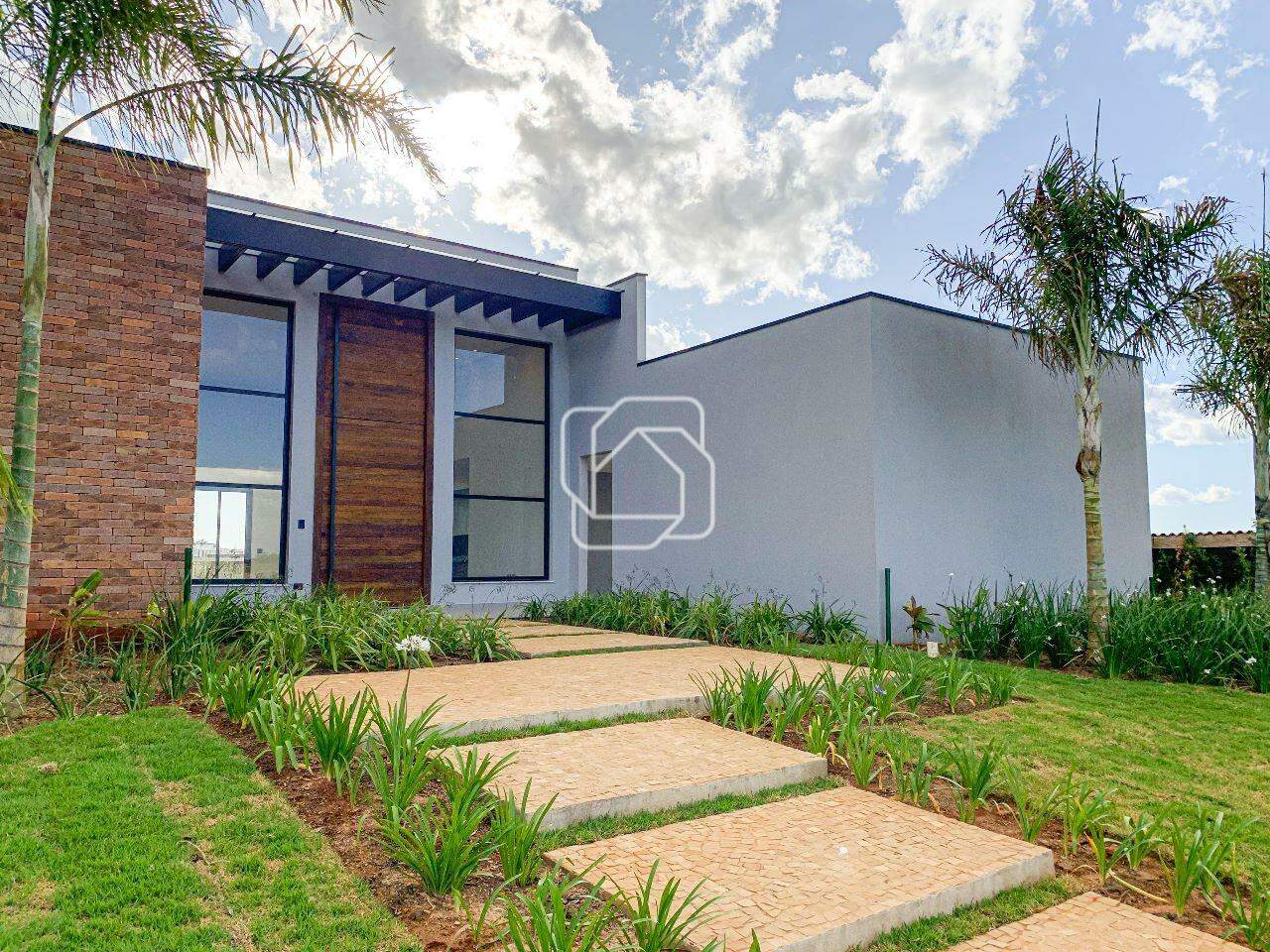Casa de Condomínio à venda em Itu - SP - Condomínio Terras de São José II: Fachada da casa