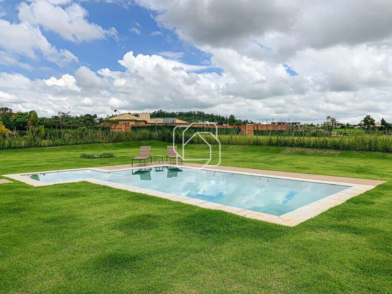 Casa de Condomínio à venda em Itu - SP - Condomínio Terras de São José II: Piscina, gramado