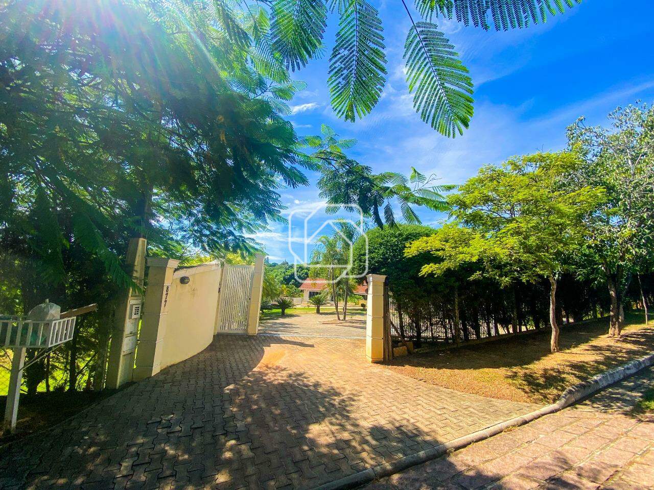 Casa de Condomínio para aluguel em Indaiatuba - SP - Lagos de Shanadu: Fachada