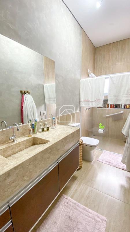 Casa de Condomínio à venda em Salto - SP - Residencial Lagos D’Icaraí: Banheiro