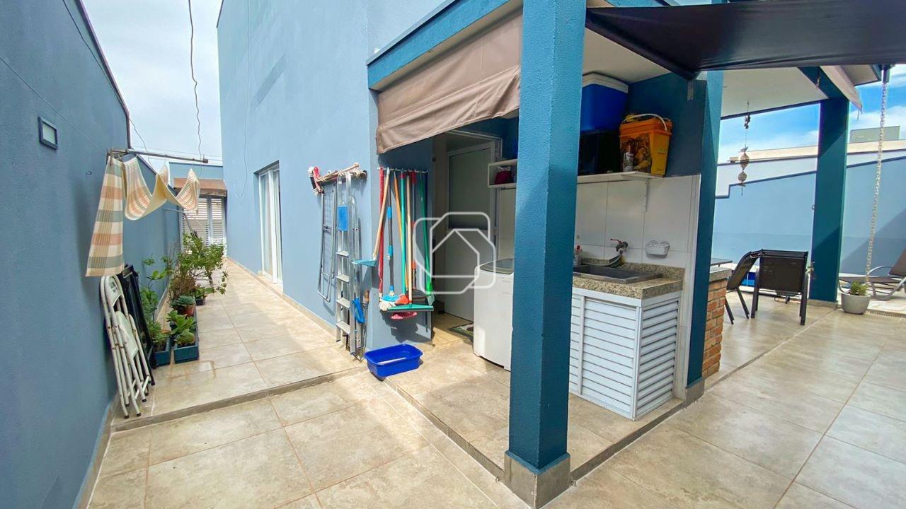 Casa de Condomínio à venda em Salto - SP - Residencial Lagos D’Icaraí: Lavanderia, área externa