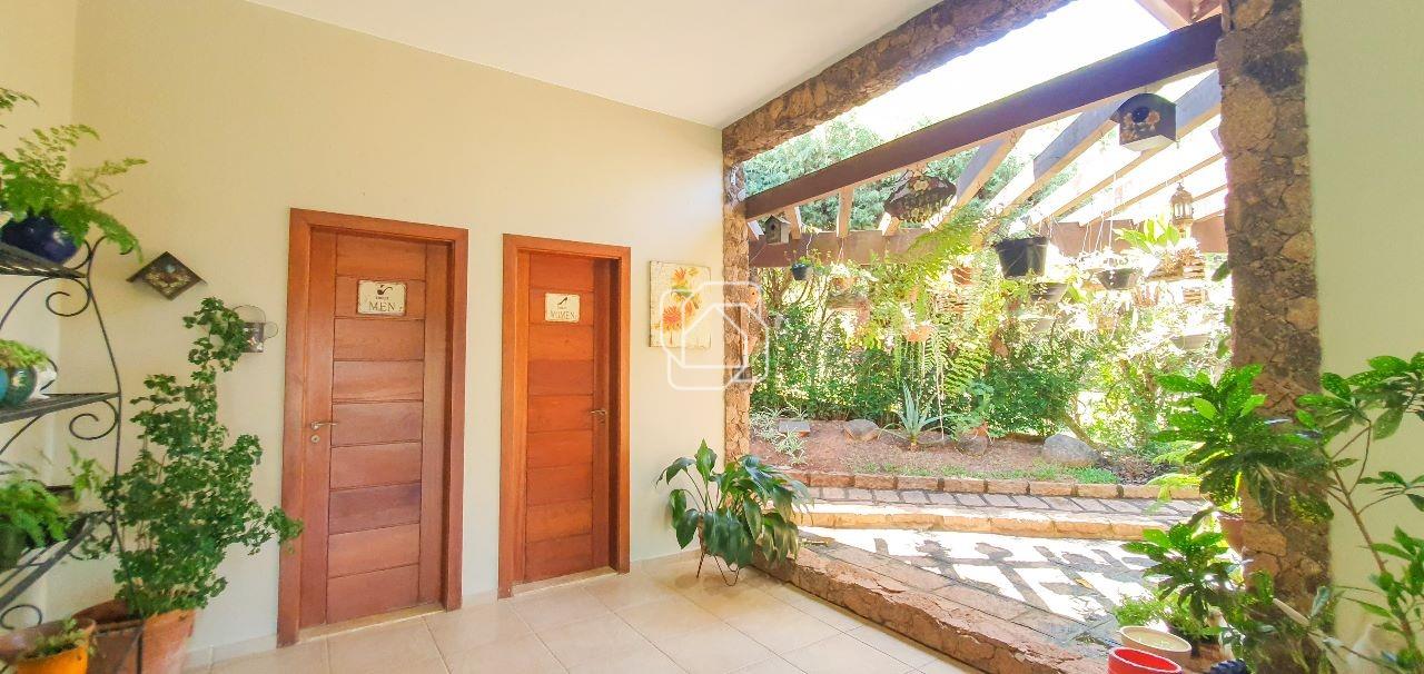 Casa de Condomínio à venda em Indaiatuba - SP - Recanto dos Pássaros: Lavabo externo