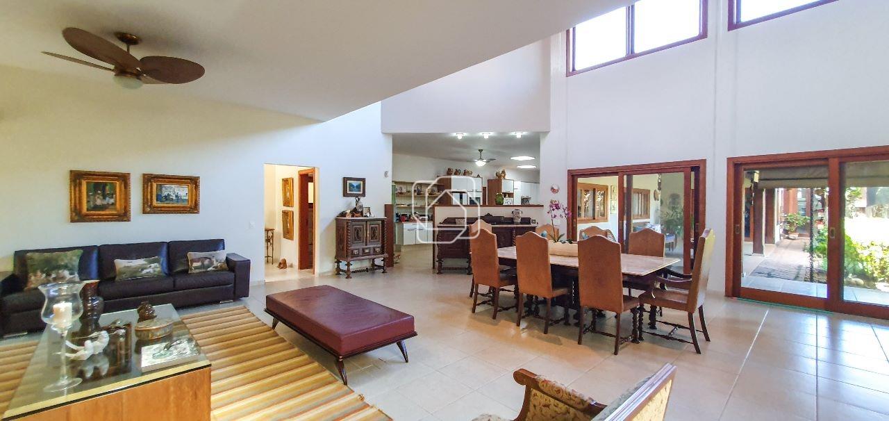 Casa de Condomínio à venda em Indaiatuba - SP - Recanto dos Pássaros: Salas integradas e cozinha