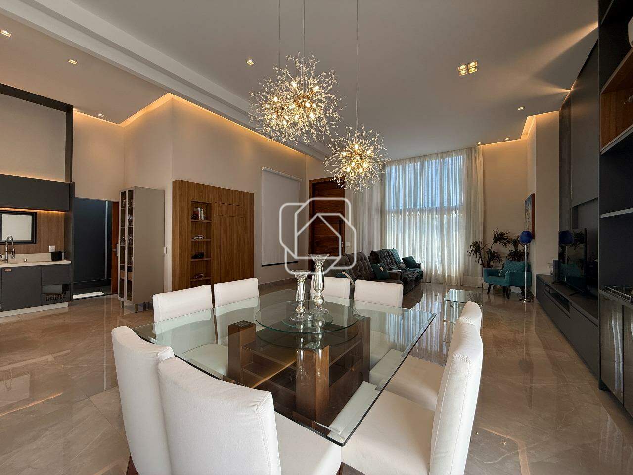 Casa de Condomínio à venda em Indaiatuba - SP - Helvetia Park: Sala de jantar