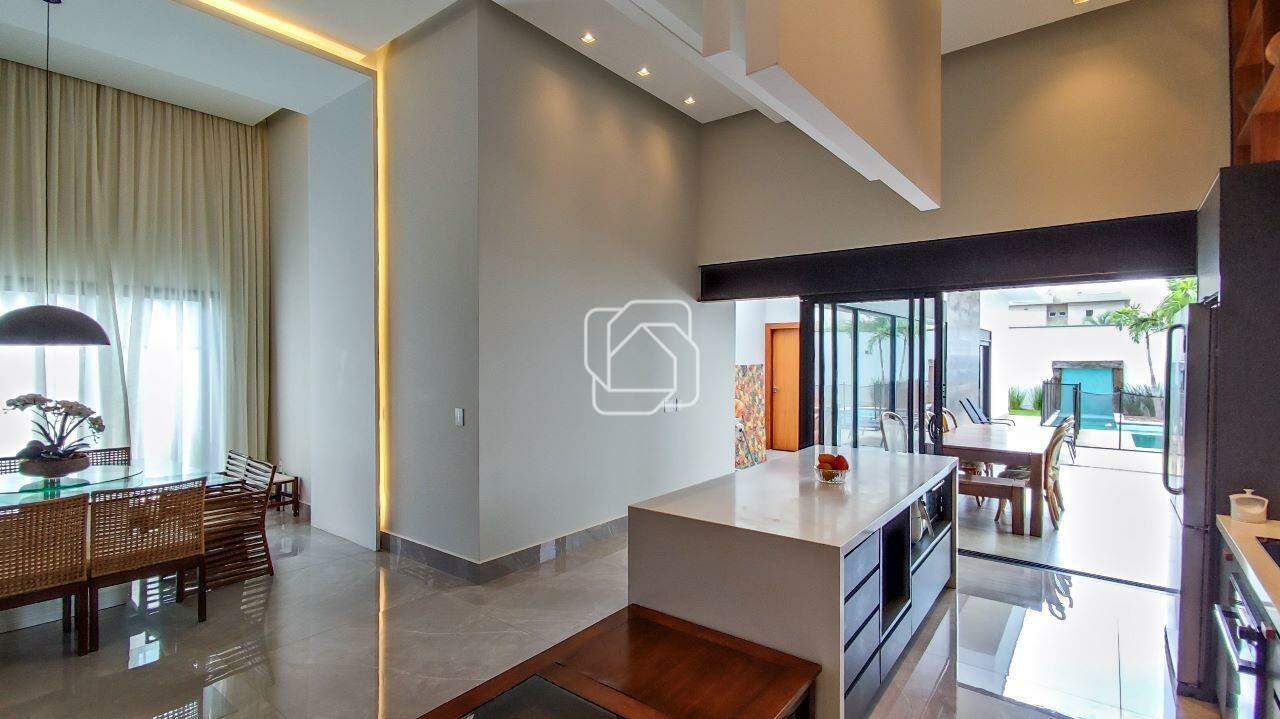 Casa de Condomínio à venda em Indaiatuba - SP - Helvetia Park: Cozinha, acesso externo