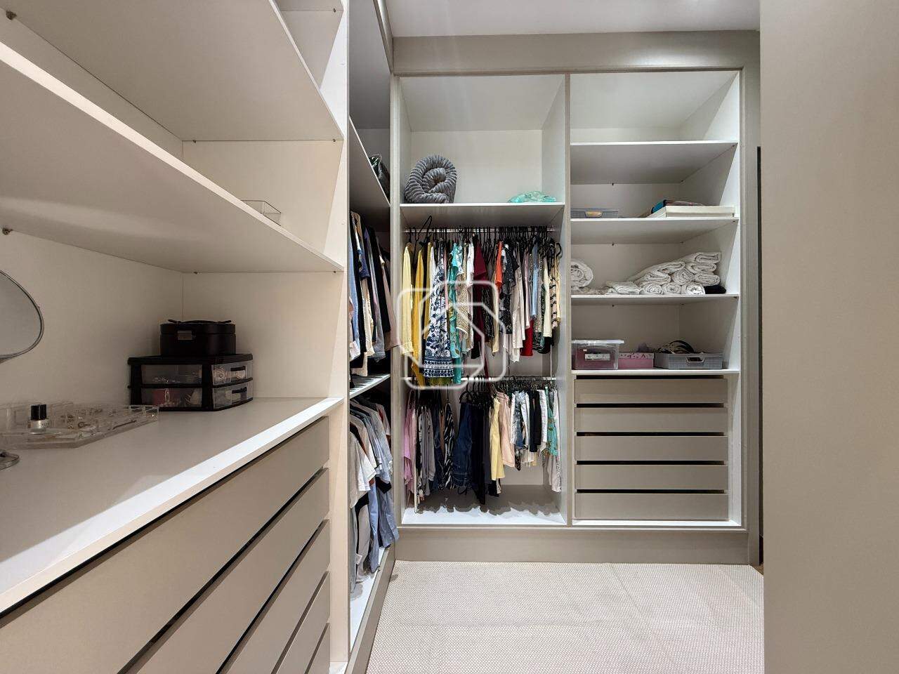 Casa de Condomínio à venda em Indaiatuba - SP - Helvetia Park: Closet