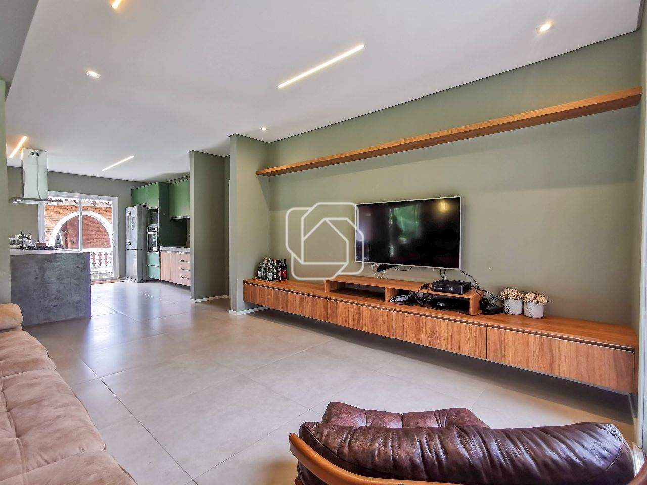 Casa de Condomínio à venda em Indaiatuba - SP - Chácara Polaris: Sala de estar/TV