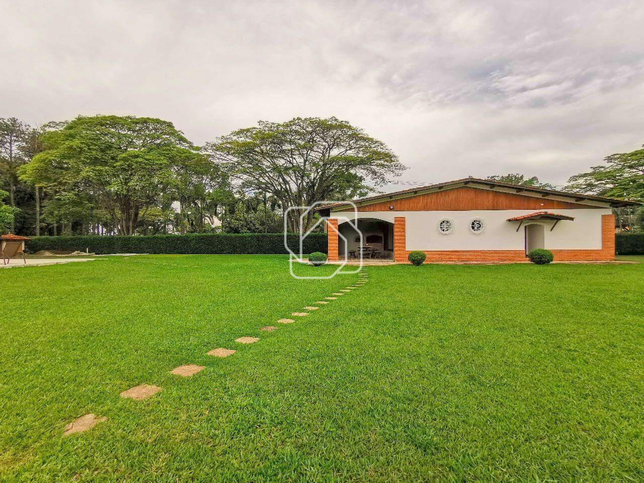 Casa de Condomínio à venda em Indaiatuba - SP - Chácara Polaris: Gramado