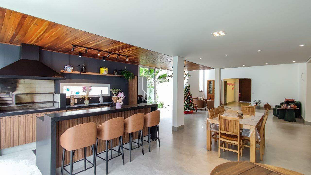 Casa de Condomínio à venda em Indaiatuba - SP - Jardim Residencial Santa Clara: Espaço gourmet, salas