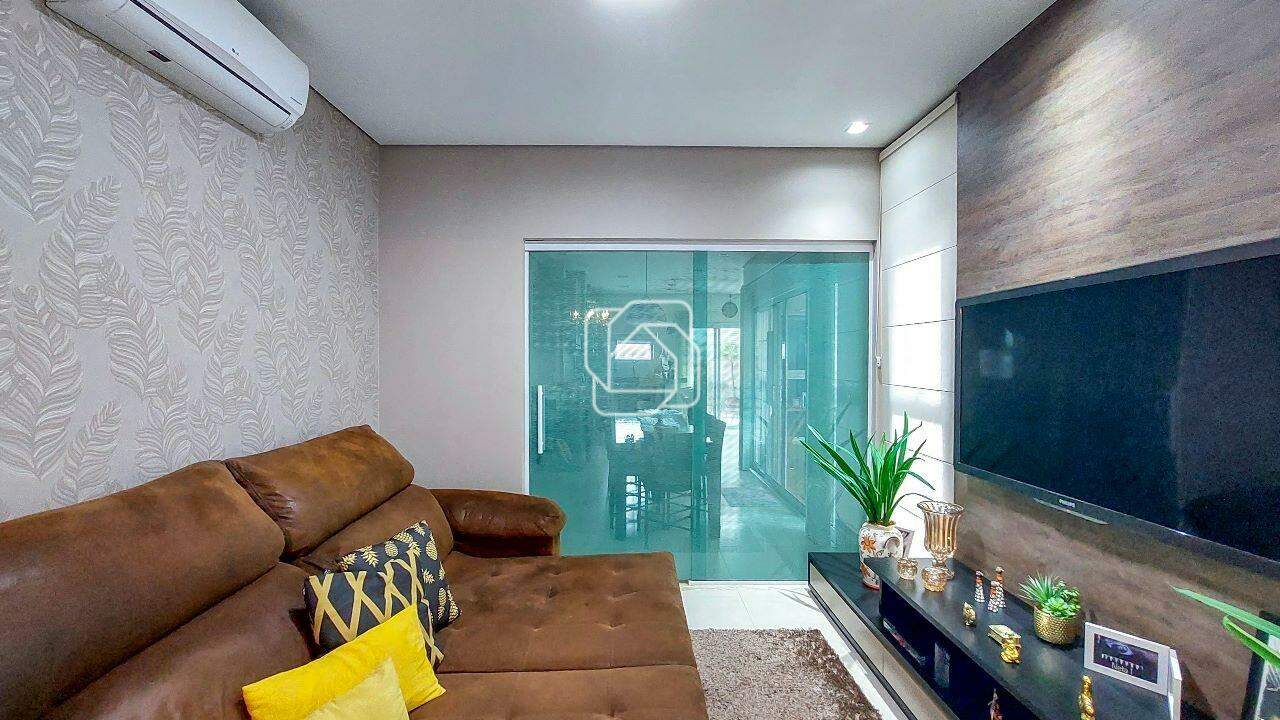 Casa de Condomínio à venda em Indaiatuba - SP - Helvetia Park: Sala de TV privativa