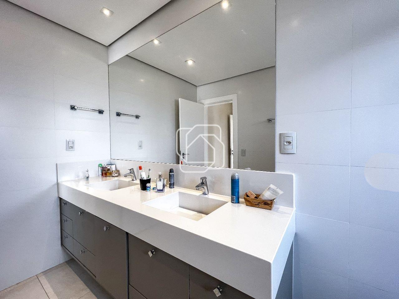 Casa de Condomínio à venda em Itu - SP - Condomínio City Castelo: Banheiro