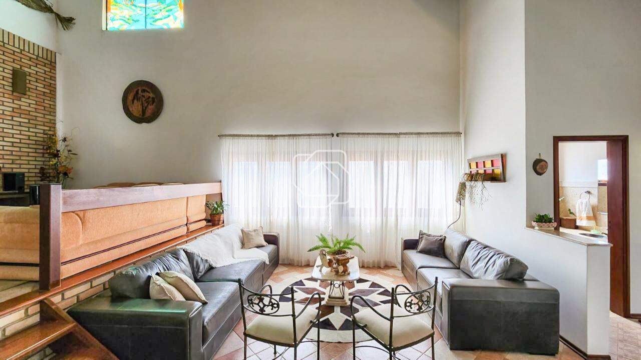 Casa de Condomínio à venda em Itu - SP - Condomínio Campos de Santo Antônio: Sala de estar