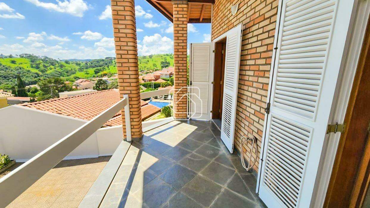 Casa de Condomínio à venda em Itu - SP - Condomínio Campos de Santo Antônio: Varanda dos quartos