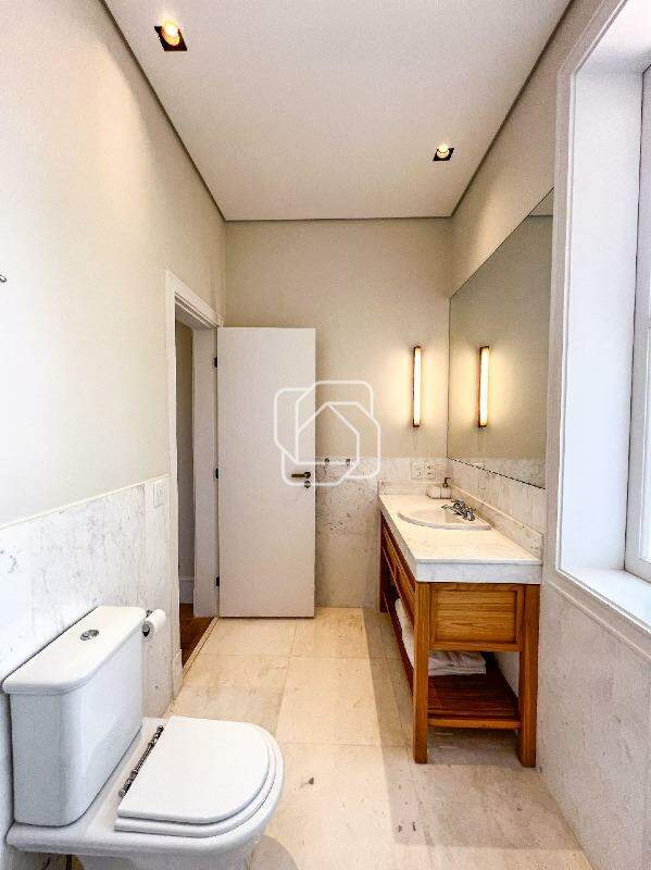 Casa de Condomínio à venda em Porto Feliz - SP - Condomínio Fazenda Boa Vista: Banheiro