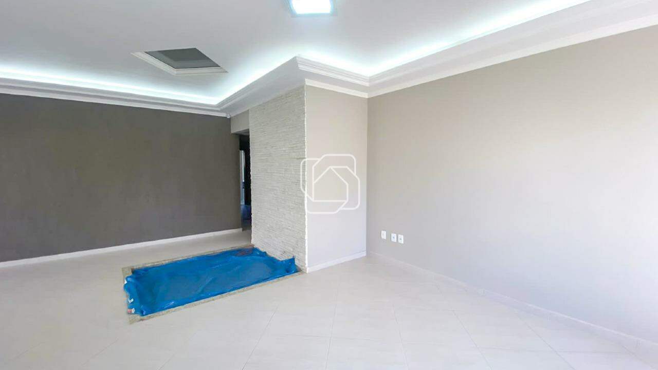 Casa de Condomínio à venda em Salto - SP - Condomínio Fazenda Palmeiras Imperiais: Sala