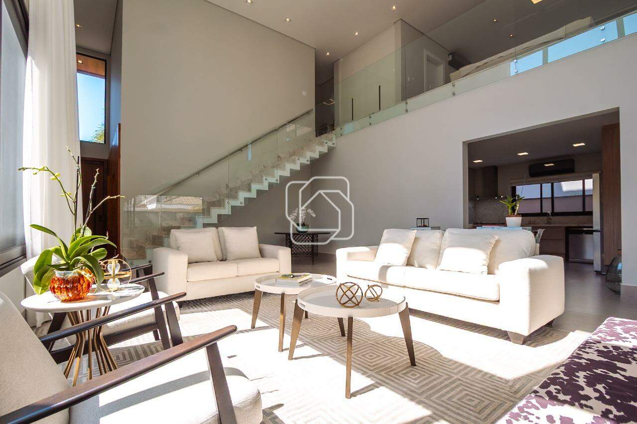 Casa de Condomínio à venda em Indaiatuba - SP - Jardim Residencial Santa Clara: Sala de estar