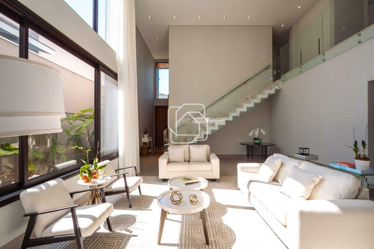 Casa de Condomínio à venda em Indaiatuba - SP - Jardim Residencial Santa Clara: Sala de estar