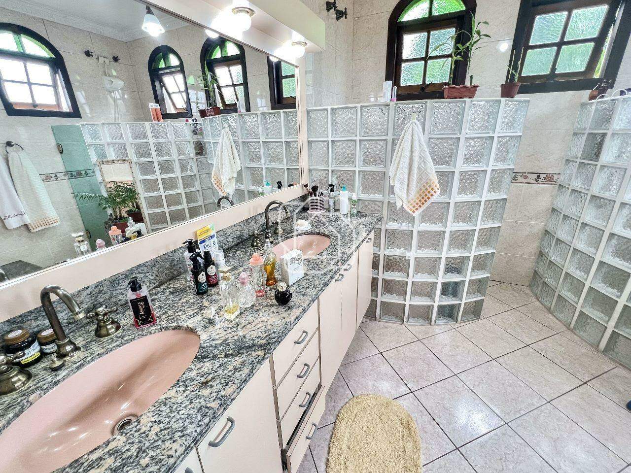 Casa de Condomínio à venda em Itu - SP - Condomínio City Castelo: Banheiro