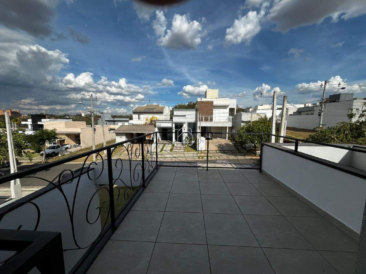 Casa de Condomínio para aluguel em Salto - SP - Village Moutonnée: